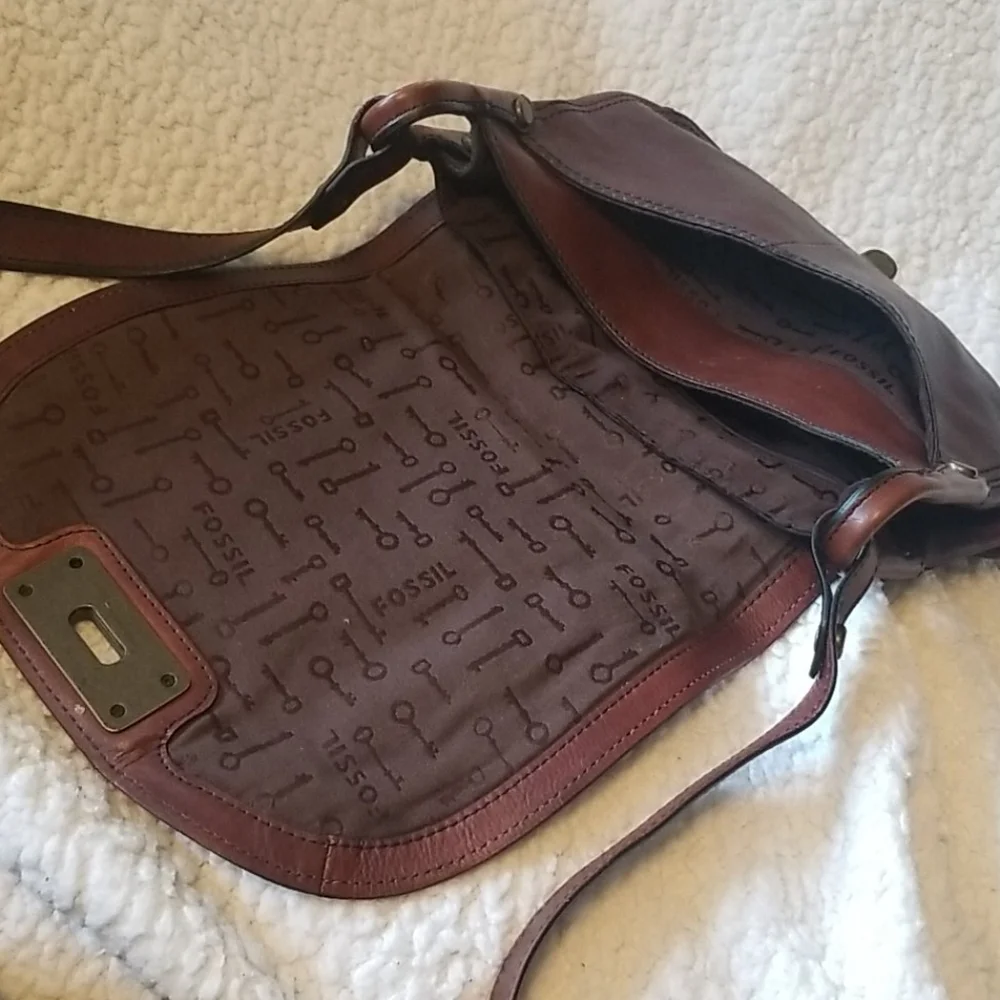 CLOSEOUT SALE FOSSIL (VRI) Vintage Reissue Messenger Satchel - Picture 9 of 15
